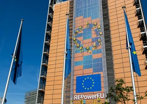 ইউরোপীয় কমিশন নবায়নযোগ্য পারমিট ত্বরান্বিত করার লক্ষ্য রাখে