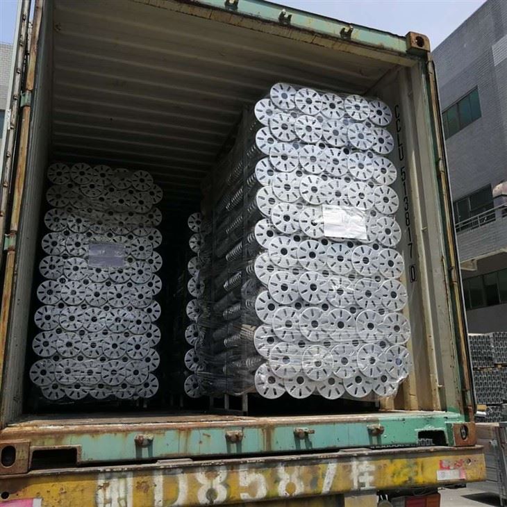 Adjustable Solidity Screw Piles